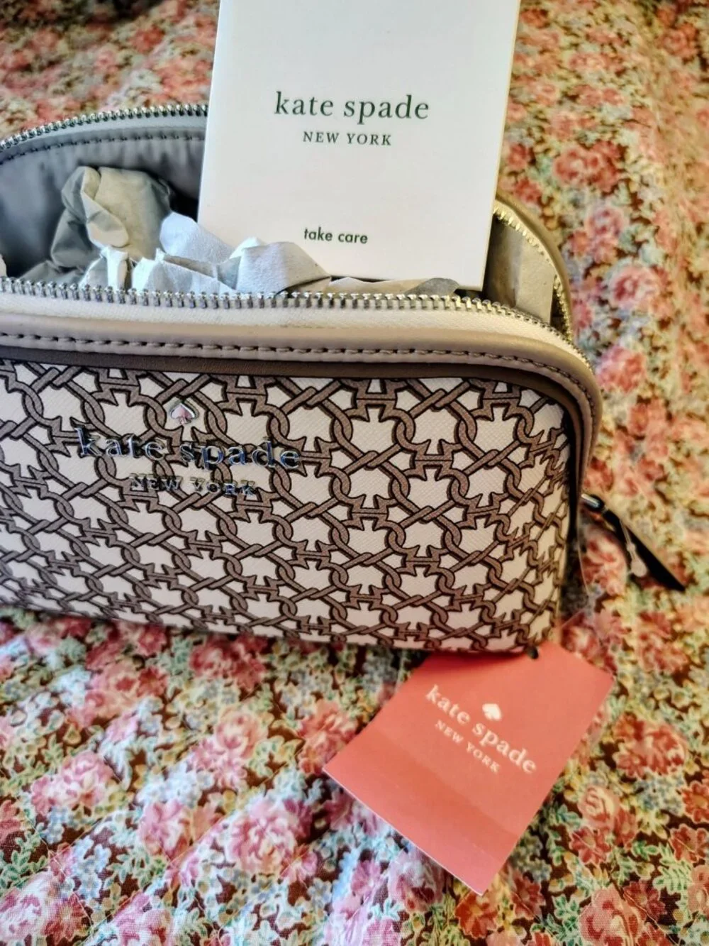 NWT kate spade makeup pouch bag MSRP $69